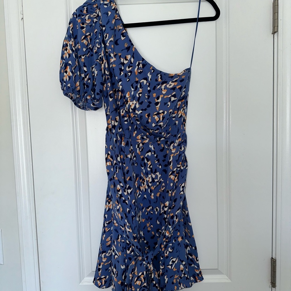 Nine West Stylish Blue and Coral Patterned One Shoulder Ballon Sleeve Mini Dress - Picture 3 of 9